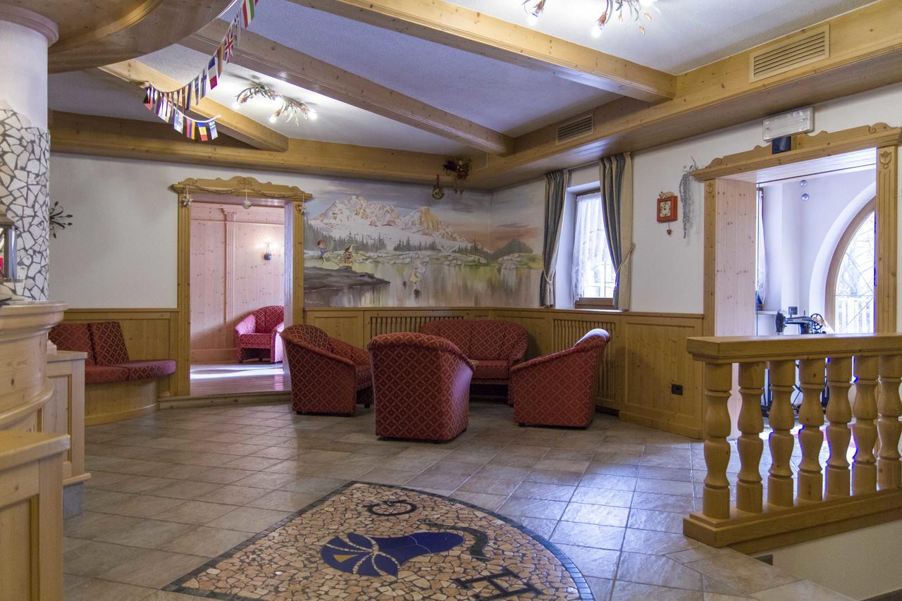Hotel Genzianella Ціано-ді-Ф'ємме Екстер'єр фото
