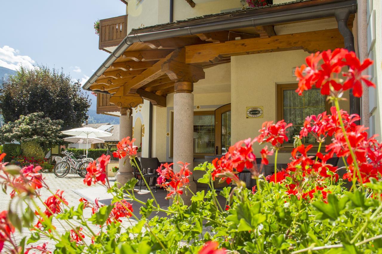 Hotel Genzianella Ціано-ді-Ф'ємме Екстер'єр фото
