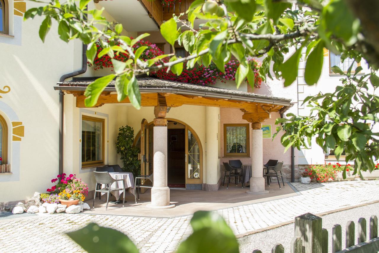 Hotel Genzianella Ціано-ді-Ф'ємме Екстер'єр фото