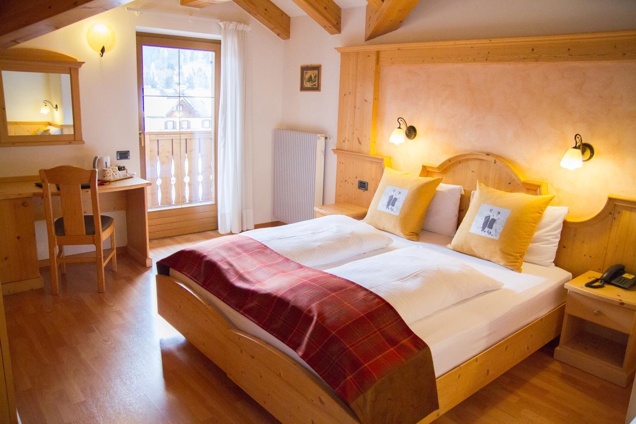 Hotel Genzianella Ціано-ді-Ф'ємме Екстер'єр фото